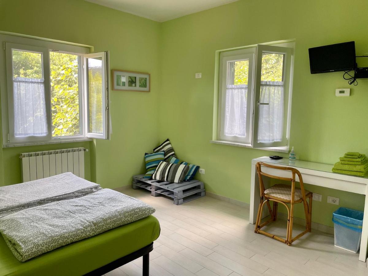 Impronte Nel Bosco Bed & Breakfast Calice al Cornoviglio Exterior photo